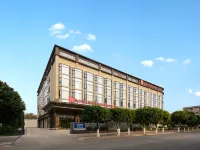 Hilton Garden Inn Dali Erhai Park Hotels near Caicun