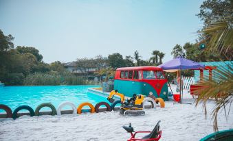 Slender West Lake Hot Spring Resort Yangzhou