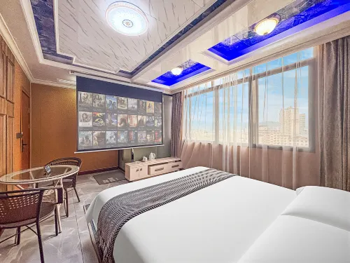 Pingle Royal Marina Hotel