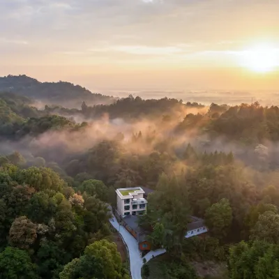 青城山清山一院 鄰近都江堰中華大熊貓苑(原熊貓樂園)的酒店