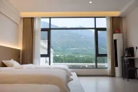 靜聽山雨·Mountain Rain親子度假美宿（寶泉旅遊度假區店） - 停車場