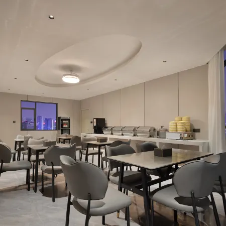 Lujing Cloud Hotel (Huizhou West Lake Honghua Lake Scenic Area)