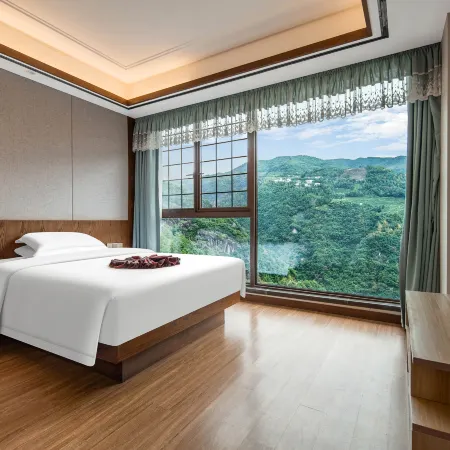 Yulongshan Dong Spring Resort