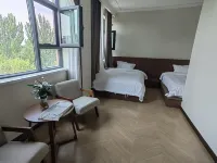 Anhe Homestay - parking