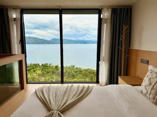 Fuxian Lake Jiayuan Homestay - Ocean View