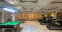 Mingzhu Holiday Hotel - parking