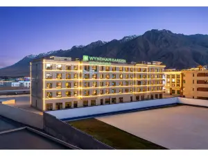 Tashkurgan Wyndham Garden Hotel (Pamir Commercial Plaza)