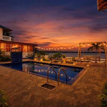 Dinuda Lagoon Hotel