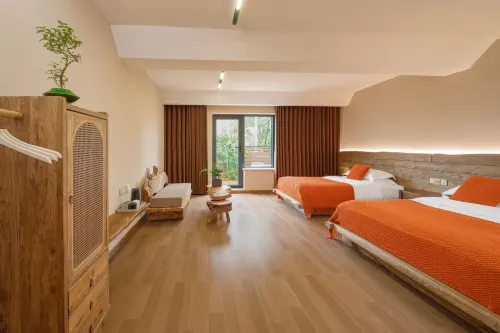 Mingjinqiu Homestay - Parkplatz