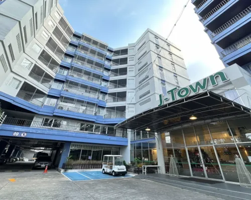 J城服務式公寓&酒店 鄰近邦帕的酒店