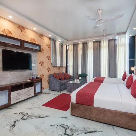Hotel Gharonda By Classic Crown