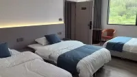 Xiao Zhu Homestay (Jiuhua Mountain Scenic Area) - غرفة مطلة على الجبل