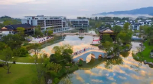 黃山院藏徽州園林酒店 鄰近黃山北站的酒店