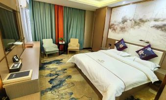 Hezheng Yunlong Hotel