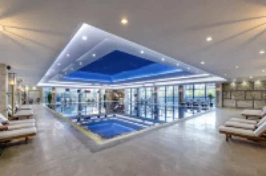 Qilin Rongyu International Hotel