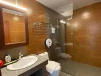 Vang Vieng Topview Hotel فنادق في فانغ فينغ