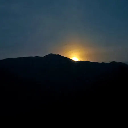 Yisu Yuntai Juzhu B&B (Qianjiangyuan National Park Taihuishan Observation Deck)