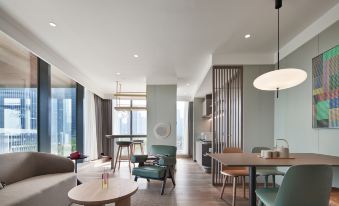 Yibo Hotel (Qianjiang Century City Store)
