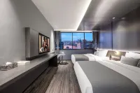 Qianhe Zhixuan High-View Hotel (Jiefangbei Hongyadong)