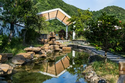 Floral Hotel · Shitai Xishuiwan bathing pool Home Inn (bathing pool Xiquan Resort)