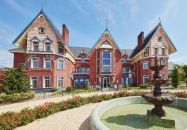 PortAventura Lucy's Mansion - Includes unlimited access & Express to PortAventura & Ferrari Land