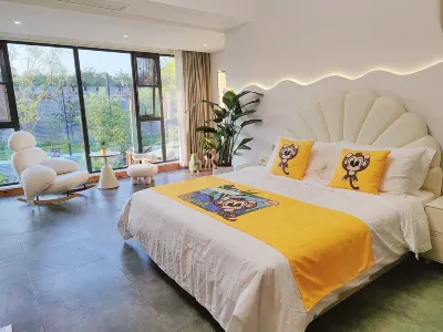 Huakai Yashu Parent-child Inn (Qingming Shangheyuan Dasong Wuxia City)
