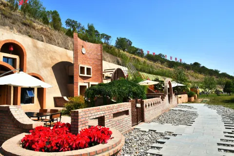 Yuzhong the Yellow River Yi Meng Garden cave dwelling