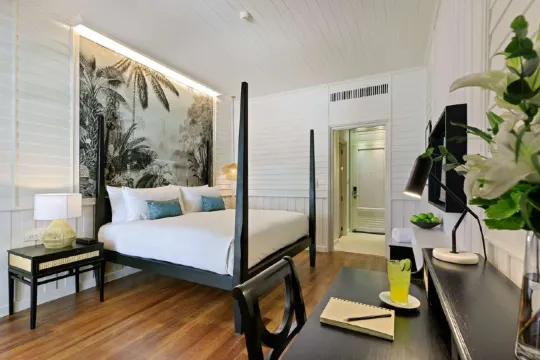 แฟมิลี่ซูพีเรียวิวสระน้ำที่เชื่อมต่อกัน