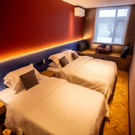 Bu'er Folk Youth Hostel (Yanji Yanbian University West Market Store)