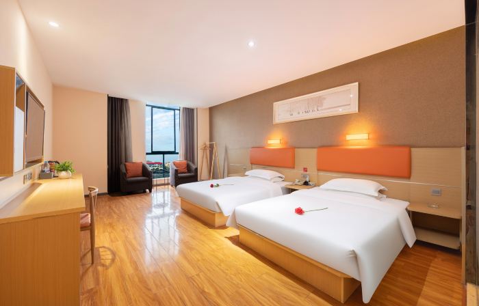 Qitian Hotel (Yingu International)