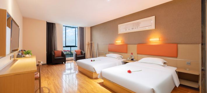 Qitian Hotel (Yingu International) Hotels in Hanshou