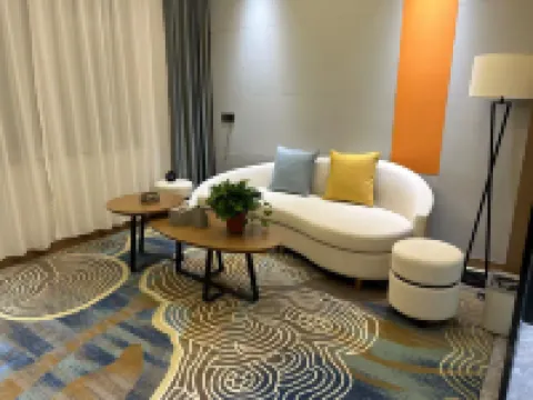 Tianzhuyuan Intelligent Hotel (Baiyin Jingtai People's Cultural Square Railway Station)