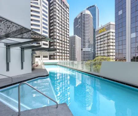 Oaks Brisbane Aurora Suites