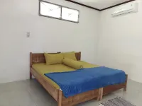 Tangkahan Inn - parking