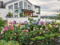 Inflorescence & Floriculture Theme Guesthouse(Yi County Old Town) Nvshen Chongsi Memorial Archway 주변 호텔