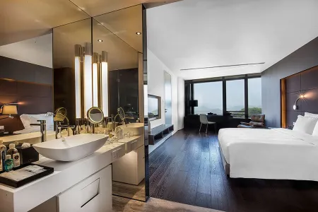 O Hotel Отели рядом с достопримечательностью «Quyuan»