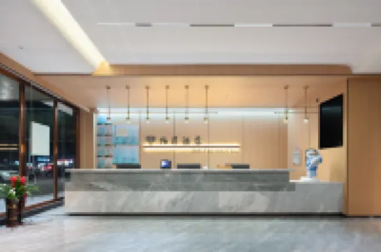 Baifei Hotel (Wanning High-speed Railway Station)