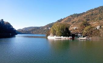 BluSalzz Homes - the Green Roof, Bhimtal - Uttarakhand