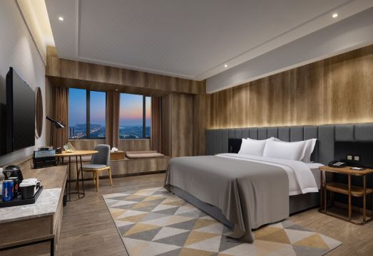 2. 하이이 피노 호..