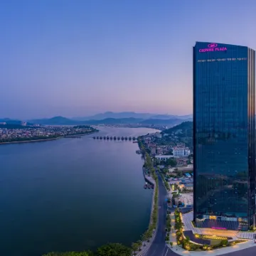 Crowne Plaza CHAOZHOU RIVERSIDE by IHG Hotels near Memorial Temple of Han Yu