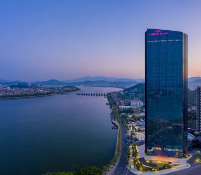 Crowne Plaza Chaozhou Riverside Hotels near Wubai Arhat Mountain