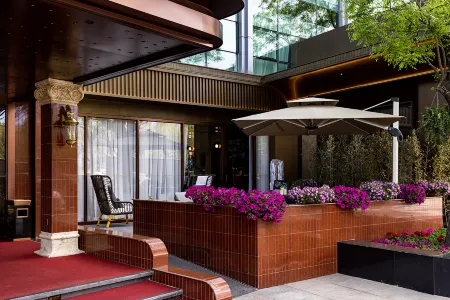 Beijing Youbang Hotel Отели рядом с достопримечательностью «Beijing Xueqin Cao Memorial»