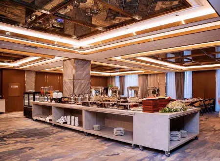 Tong Da Hotel Отели рядом с достопримечательностью «St. George Church»