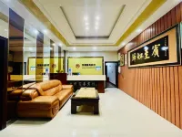 Jianshi Longxi Business Hotel