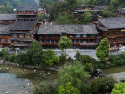 Story Mountain Wind Holiday Bed and Breakfast Hotels in Liping