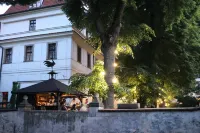 Pytloun Old Armoury Hotel Prague