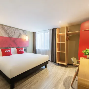 Ibis Hotel (Dalian Xinghai Park Branch)