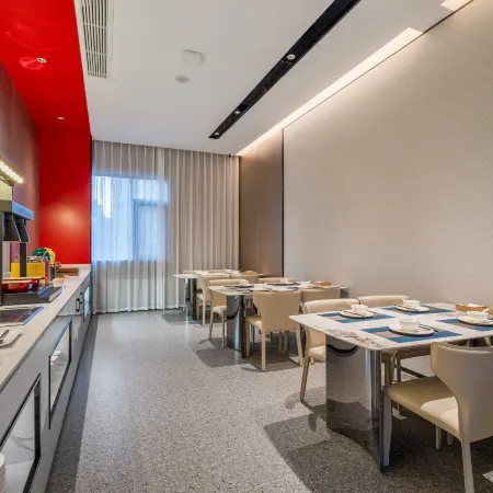 Borrman Hotel (Huai'an Xuyi Hongwu Avenue Datong Lobster Gourmet City)