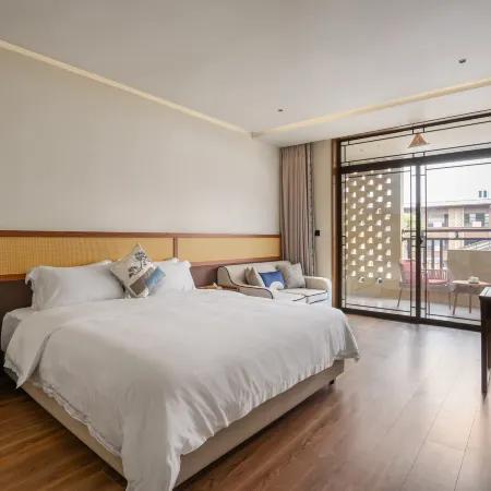 Dingnan County Blossoming in Order Bula Hotel