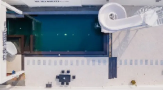 ไพรเวท บรีซ ซีฟรอนท์ พูลวิลล่า 4 ห้องนอน - VVP31.16